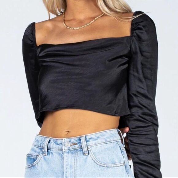 NWOT SOLD OUT Princess Polly “Love Song” Top Black Cowl Neck Crop Top Size 6 - Picture 3 of 5